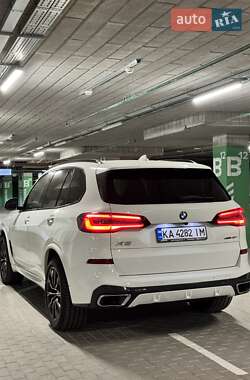 Внедорожник / Кроссовер BMW X5 2022 в 