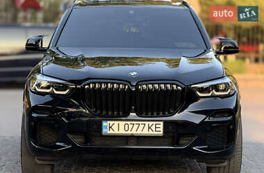 Позашляховик / Кросовер BMW X5 2021 в 