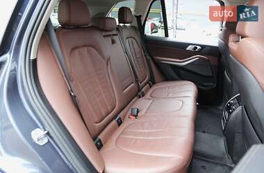 Внедорожник / Кроссовер BMW X5 2019 в 