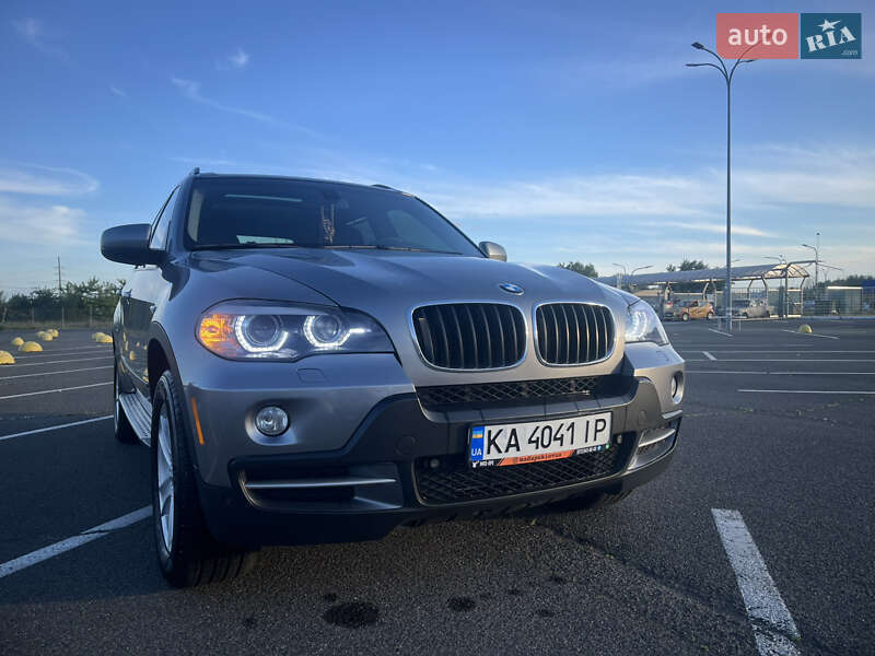 Внедорожник / Кроссовер BMW X5 2010 в 
