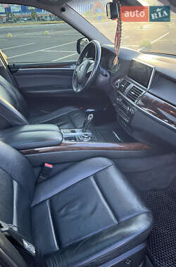 Внедорожник / Кроссовер BMW X5 2010 в 