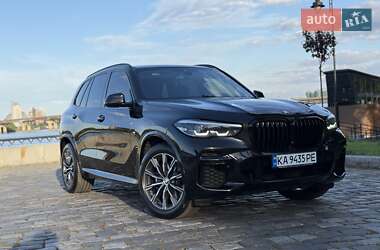 Позашляховик / Кросовер BMW X5 2022 в 