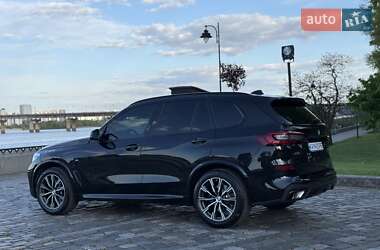 Позашляховик / Кросовер BMW X5 2022 в 