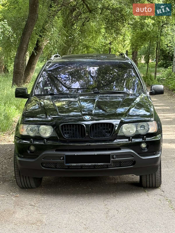 Позашляховик / Кросовер BMW X5 2002 в 