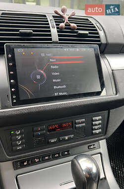 Внедорожник / Кроссовер BMW X5 2004 в 