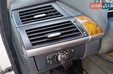 Позашляховик / Кросовер BMW X5 2007 в 