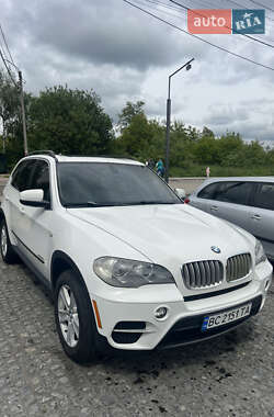 Позашляховик / Кросовер BMW X5 2013 в 