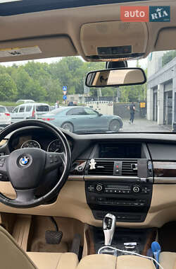 Позашляховик / Кросовер BMW X5 2013 в 