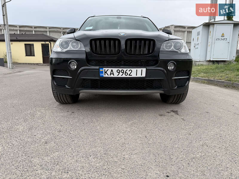 Внедорожник / Кроссовер BMW X5 2011 в Киеве