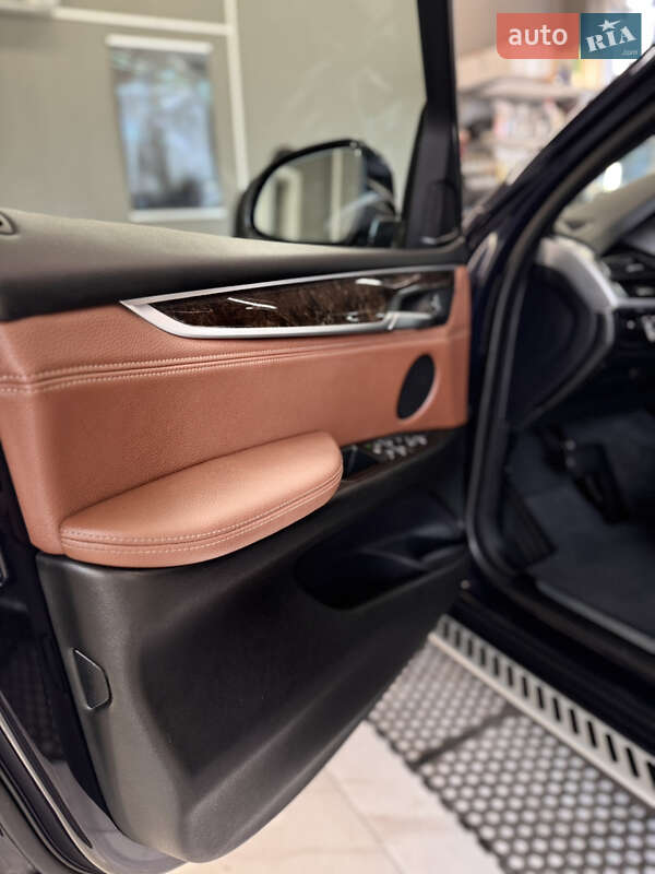 Внедорожник / Кроссовер BMW X5 2018 в Калуше