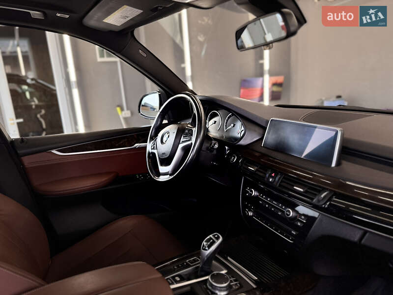 Внедорожник / Кроссовер BMW X5 2018 в Калуше