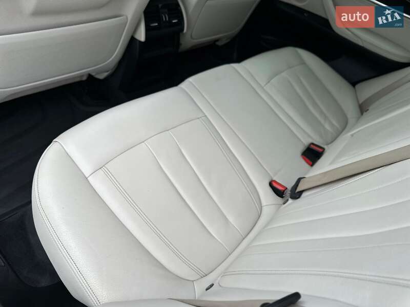 Внедорожник / Кроссовер BMW X5 2015 в Киеве