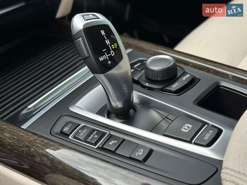 Внедорожник / Кроссовер BMW X5 2015 в Киеве