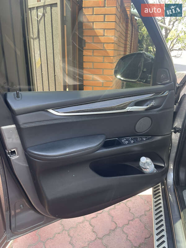 Внедорожник / Кроссовер BMW X5 2015 в Буче