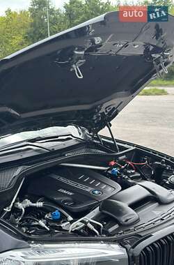 Позашляховик / Кросовер BMW X5 2014 в 