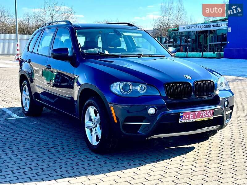 Внедорожник / Кроссовер BMW X5 2012 в 