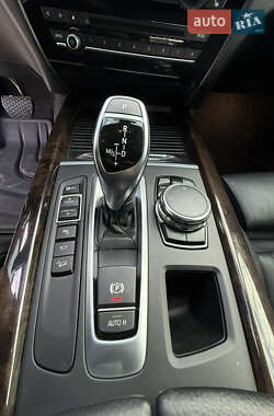 Позашляховик / Кросовер BMW X5 2015 в 