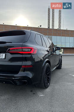 Внедорожник / Кроссовер BMW X5 2021 в 