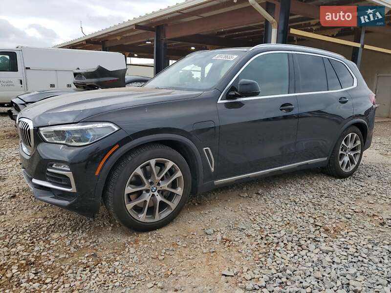 Позашляховик / Кросовер BMW X5 2021 в 