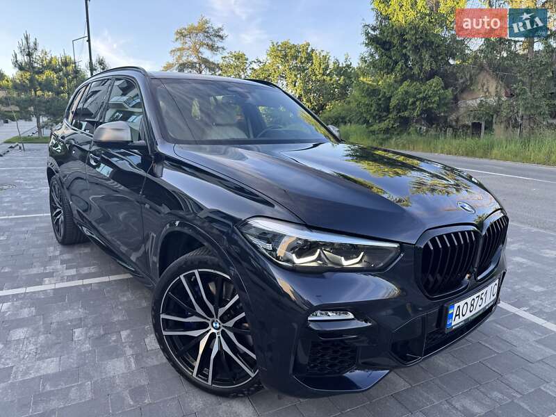 Внедорожник / Кроссовер BMW X5 2019 в 