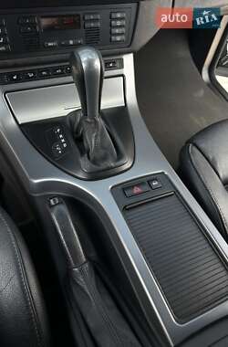 Внедорожник / Кроссовер BMW X5 2004 в 