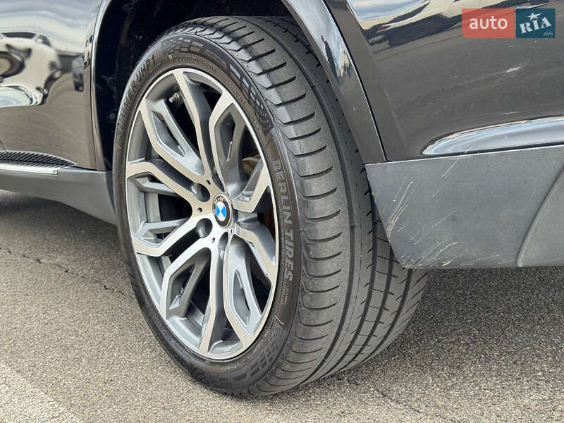 Позашляховик / Кросовер BMW X5 2015 в Києві