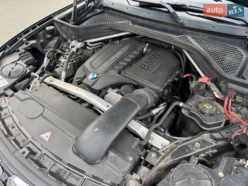 Позашляховик / Кросовер BMW X5 2015 в Києві