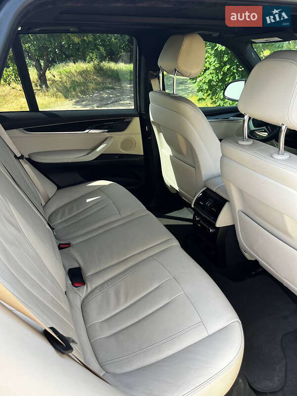 Внедорожник / Кроссовер BMW X5 2016 в Запорожье
