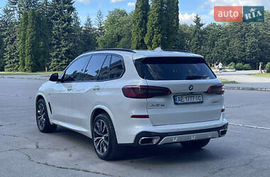 Позашляховик / Кросовер BMW X5 2019 в 