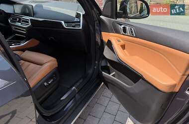 Внедорожник / Кроссовер BMW X5 2018 в 