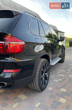 Позашляховик / Кросовер BMW X5 2010 в 