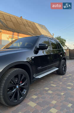Позашляховик / Кросовер BMW X5 2010 в 