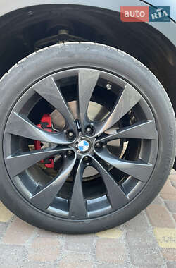 Позашляховик / Кросовер BMW X5 2010 в 