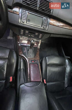 Позашляховик / Кросовер BMW X5 2004 в 