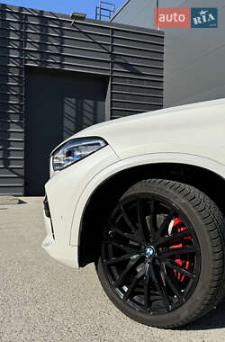 Внедорожник / Кроссовер BMW X5 2021 в 