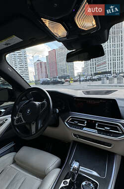 Внедорожник / Кроссовер BMW X5 2021 в 