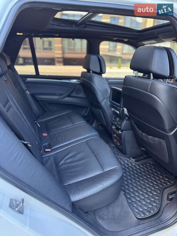 Внедорожник / Кроссовер BMW X5 2011 в Чернигове