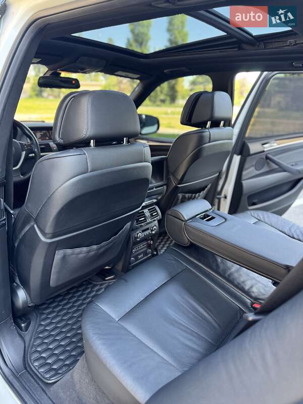 Внедорожник / Кроссовер BMW X5 2011 в Чернигове