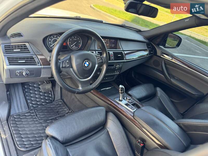 Внедорожник / Кроссовер BMW X5 2011 в Чернигове