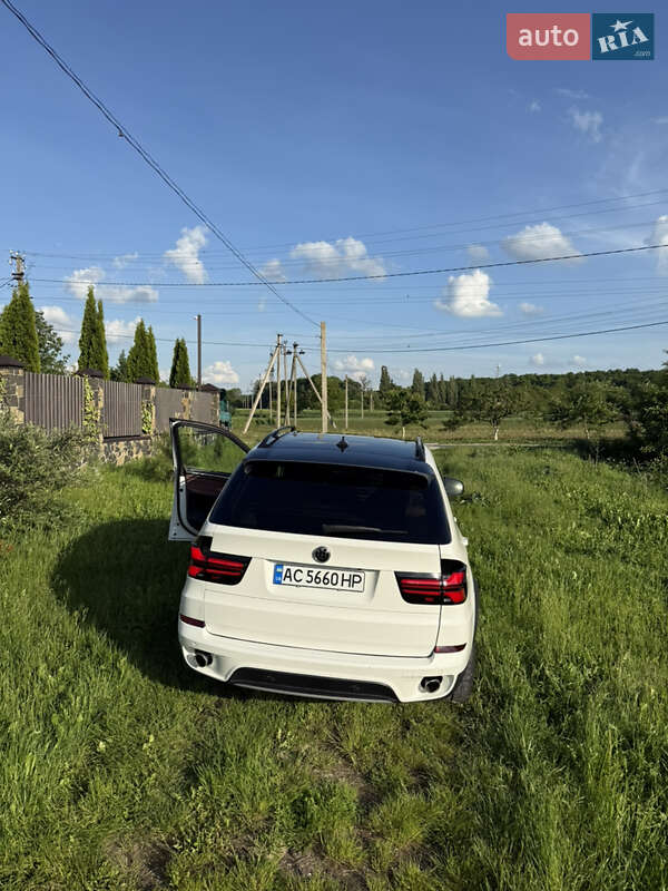 Позашляховик / Кросовер BMW X5 2012 в Луцьку