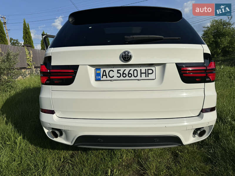 Позашляховик / Кросовер BMW X5 2012 в Луцьку