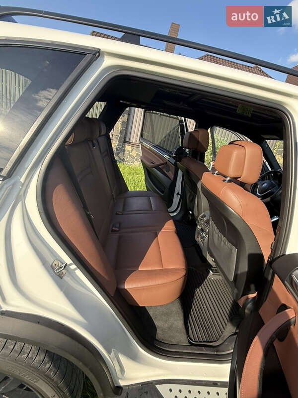 Позашляховик / Кросовер BMW X5 2012 в Луцьку