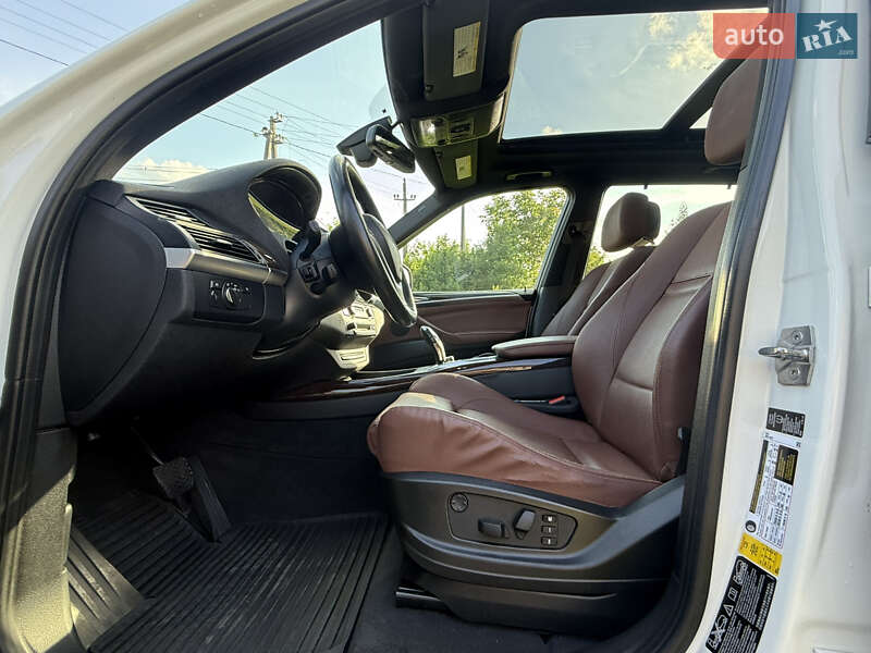 Позашляховик / Кросовер BMW X5 2012 в Луцьку