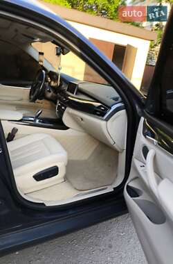 Позашляховик / Кросовер BMW X5 2014 в 