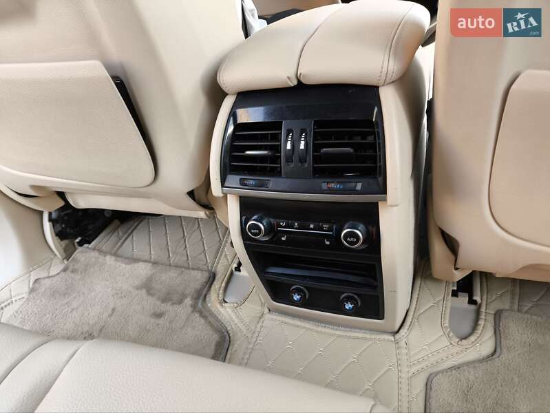 Позашляховик / Кросовер BMW X5 2014 в Кропивницькому