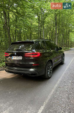 Внедорожник / Кроссовер BMW X5 2021 в 