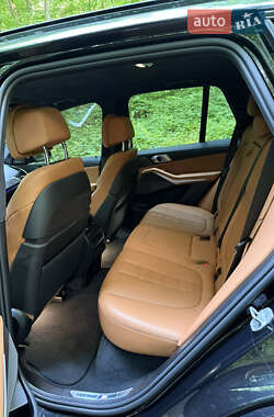 Внедорожник / Кроссовер BMW X5 2021 в 