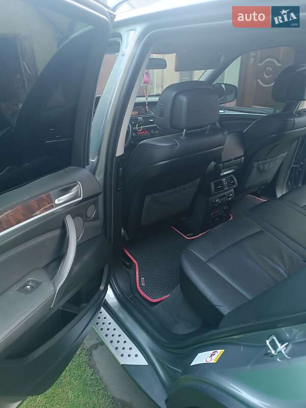 Внедорожник / Кроссовер BMW X5 2009 в Иваничах