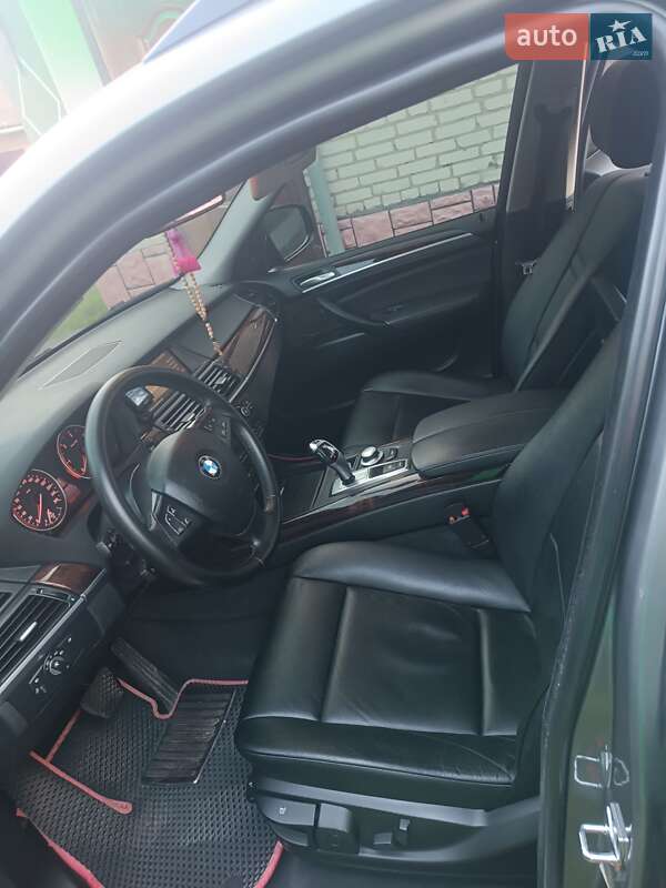 Внедорожник / Кроссовер BMW X5 2009 в Иваничах