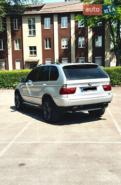 Внедорожник / Кроссовер BMW X5 2000 в 